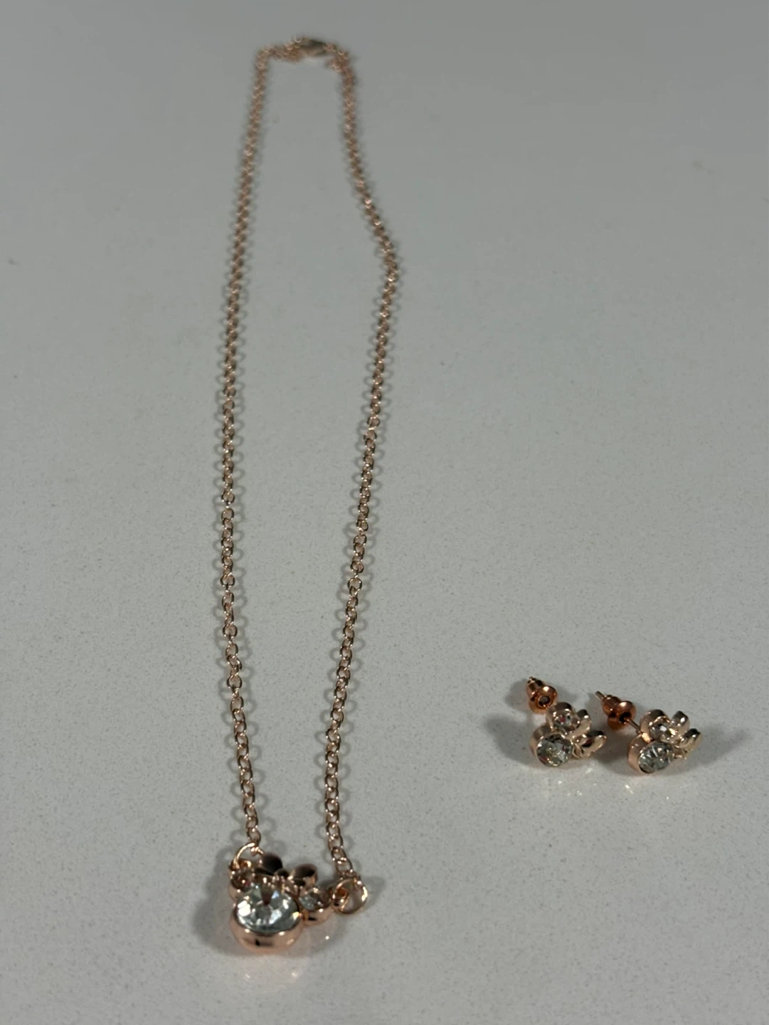 Collier avec pendentif Minnie Mouse plaqué or rose - photo 5