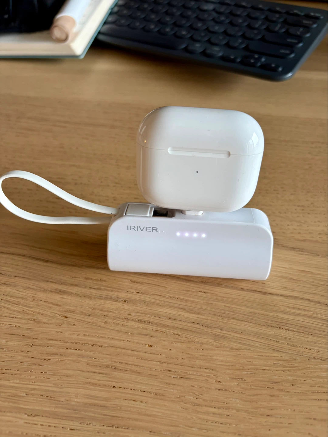 Portable Built-in Power Bank (Lightning & Usb C type) - photo 3