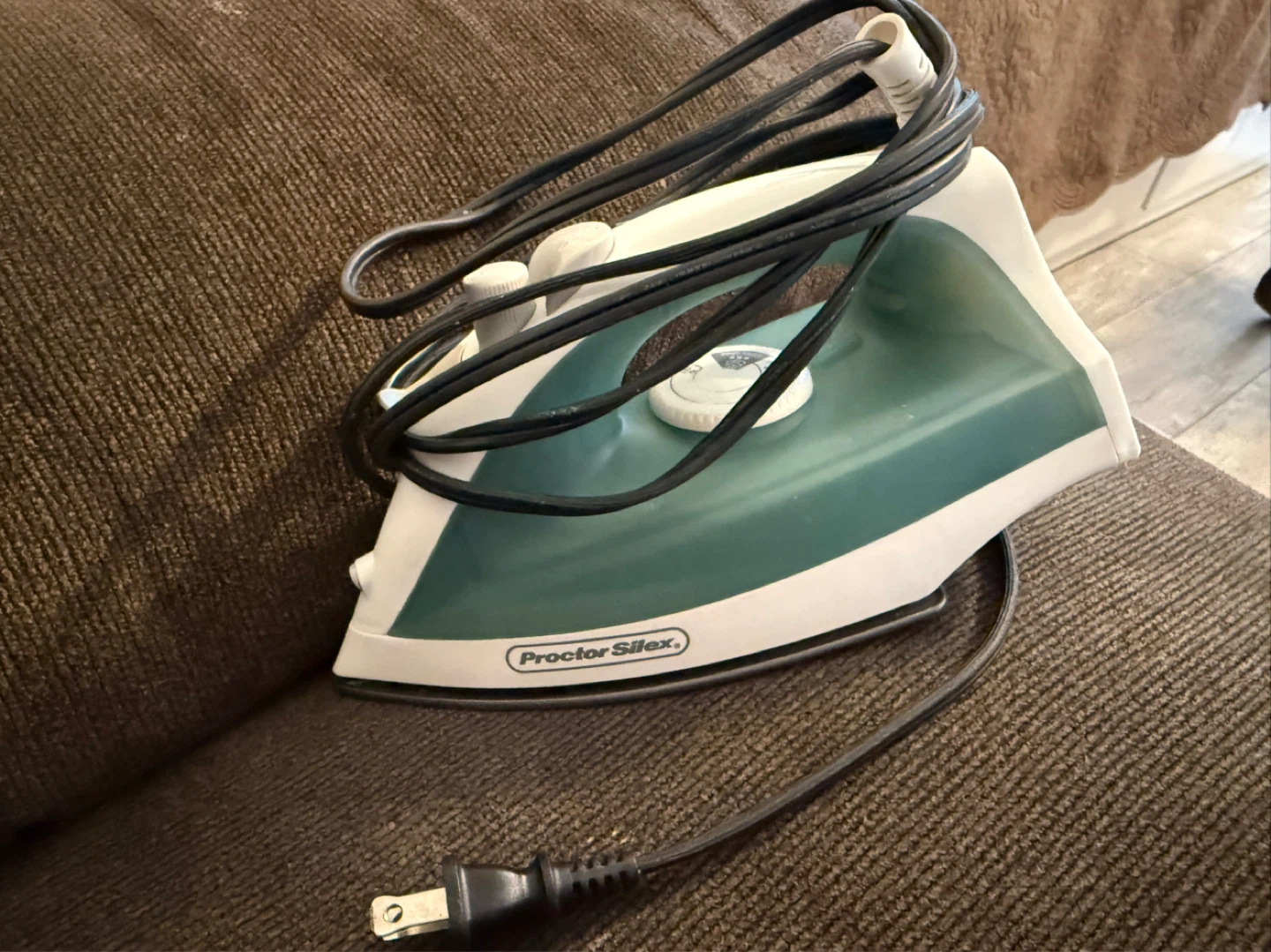 Proctor Silex Clothing Iron, White