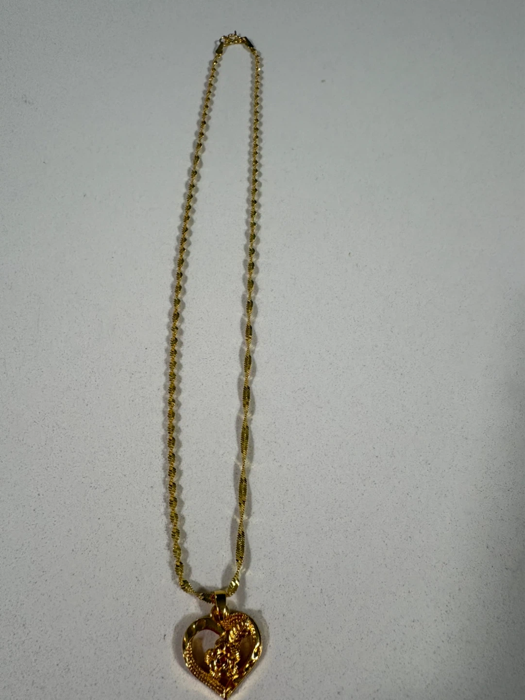 Collier plaqué or 24 K avec pendentif coeur - photo 3