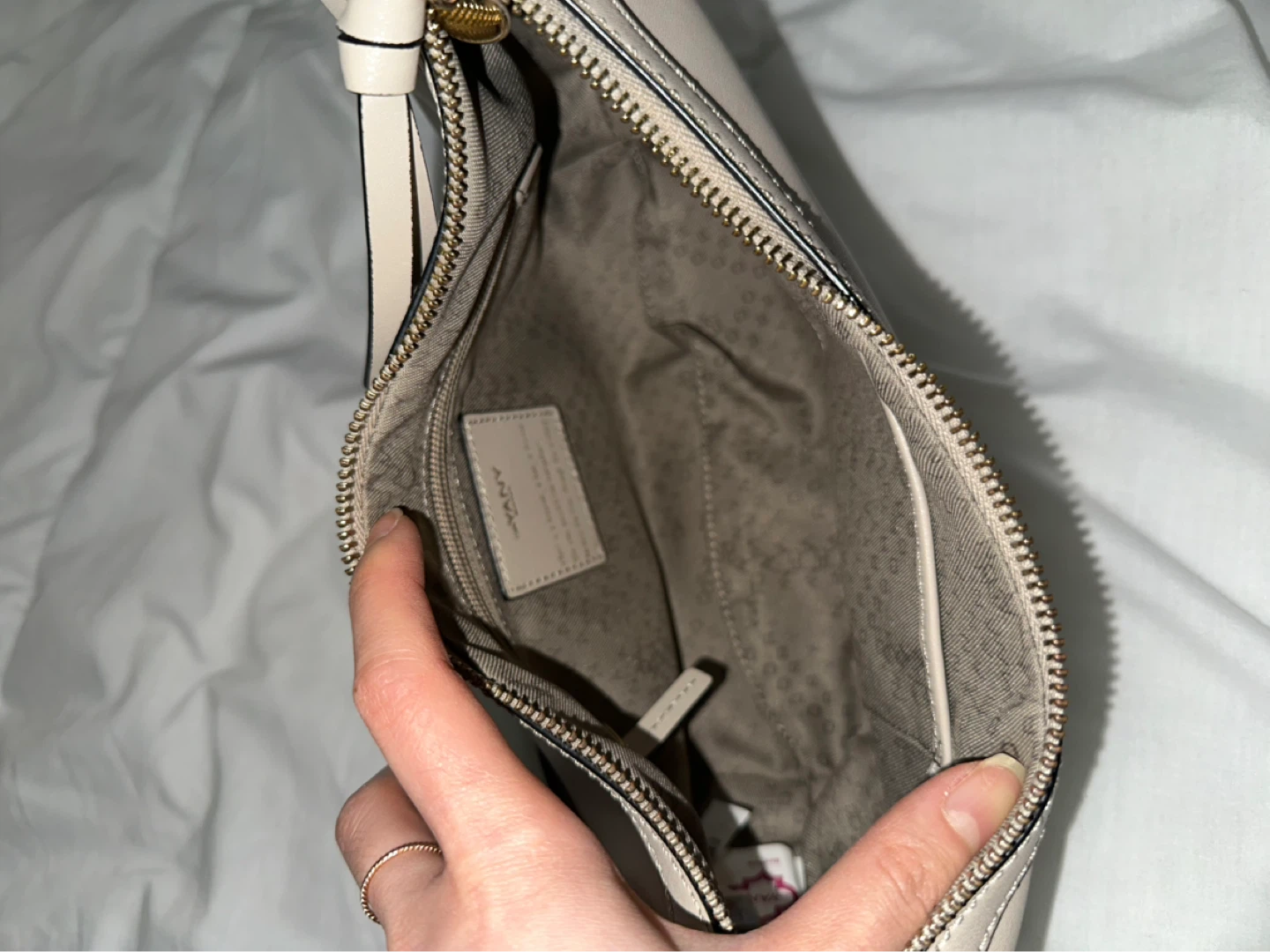 ORYANY CROSSBODY MEDIUM HANDBAGS - photo 4