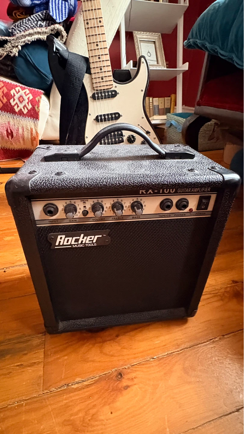 Rocker RX-100 Guitar and Amplifier - photo 5