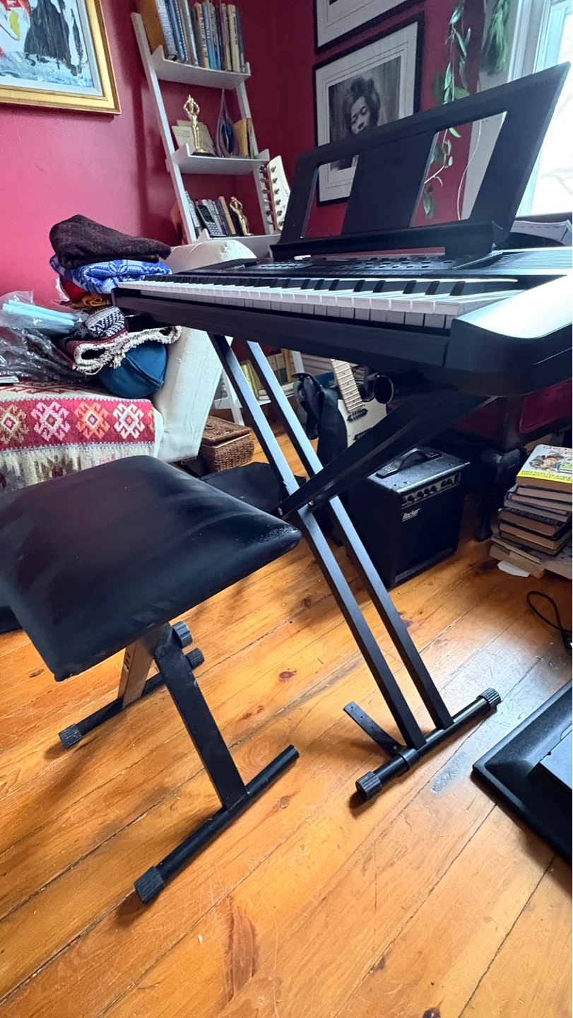 Yamaha Keyboard with Stand and Bench - photo 4