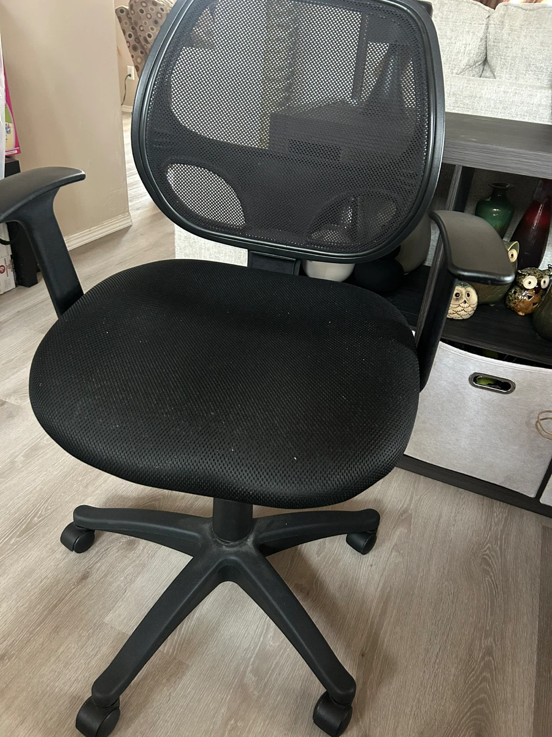 Black Mesh Office Chair