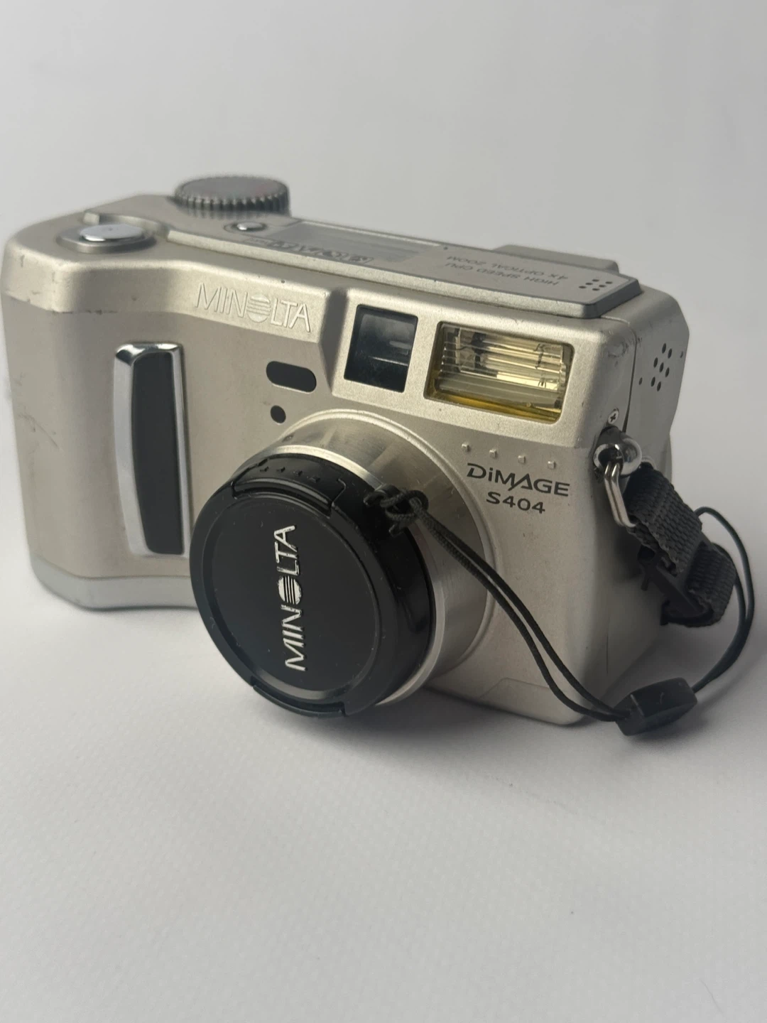 Minolta DiMAGE S404 Digital Camera - photo 4