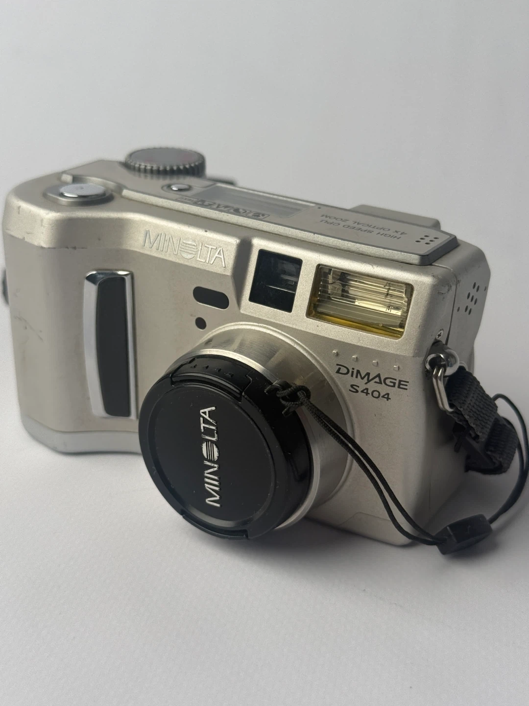 Minolta DiMAGE S404 Digital Camera - photo 3