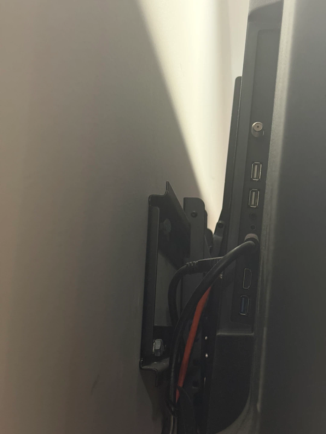 Hisense Flat Screen TV - photo 3