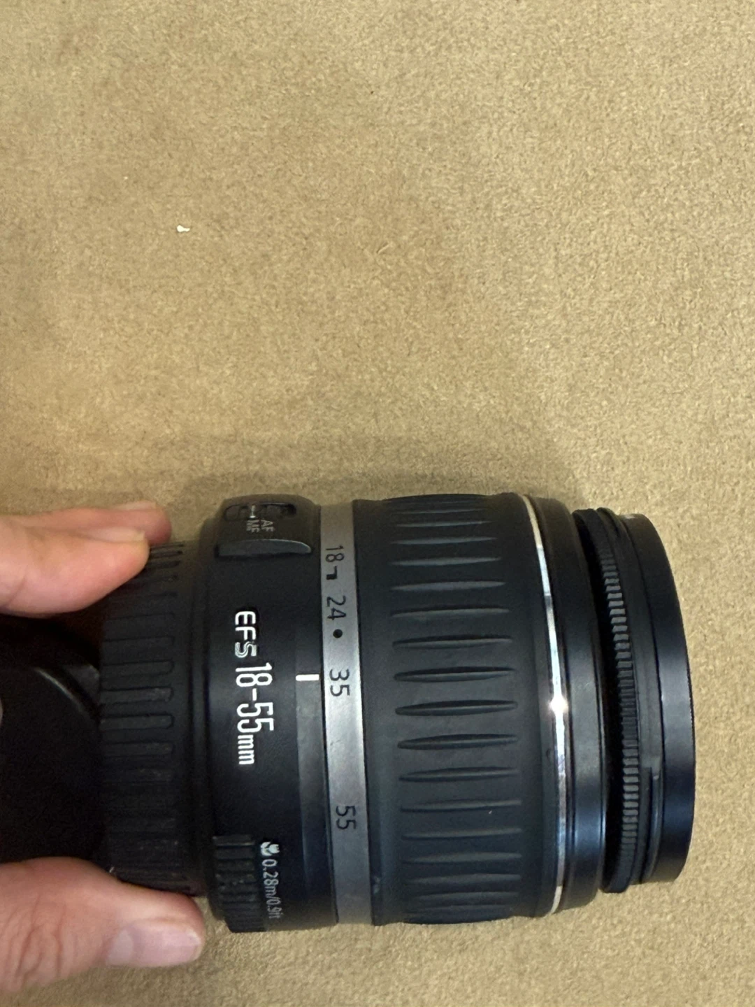 Canon EF-S 18-55mm f/3.5-5.6 II Zoom Lens - photo 2