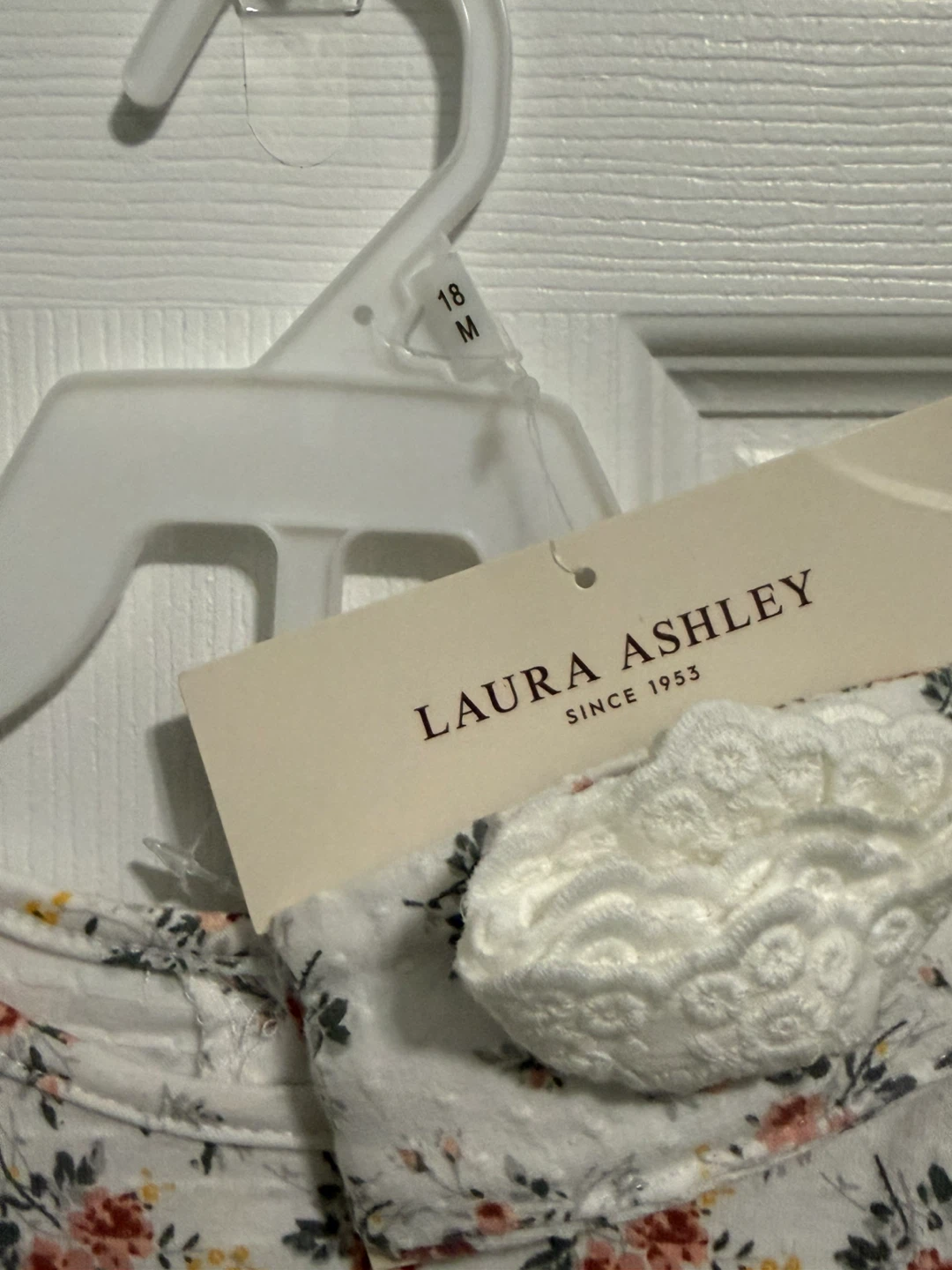 *Brand new, tags on!* Laura Ashley Baby Girls set- 18 Months - photo 2