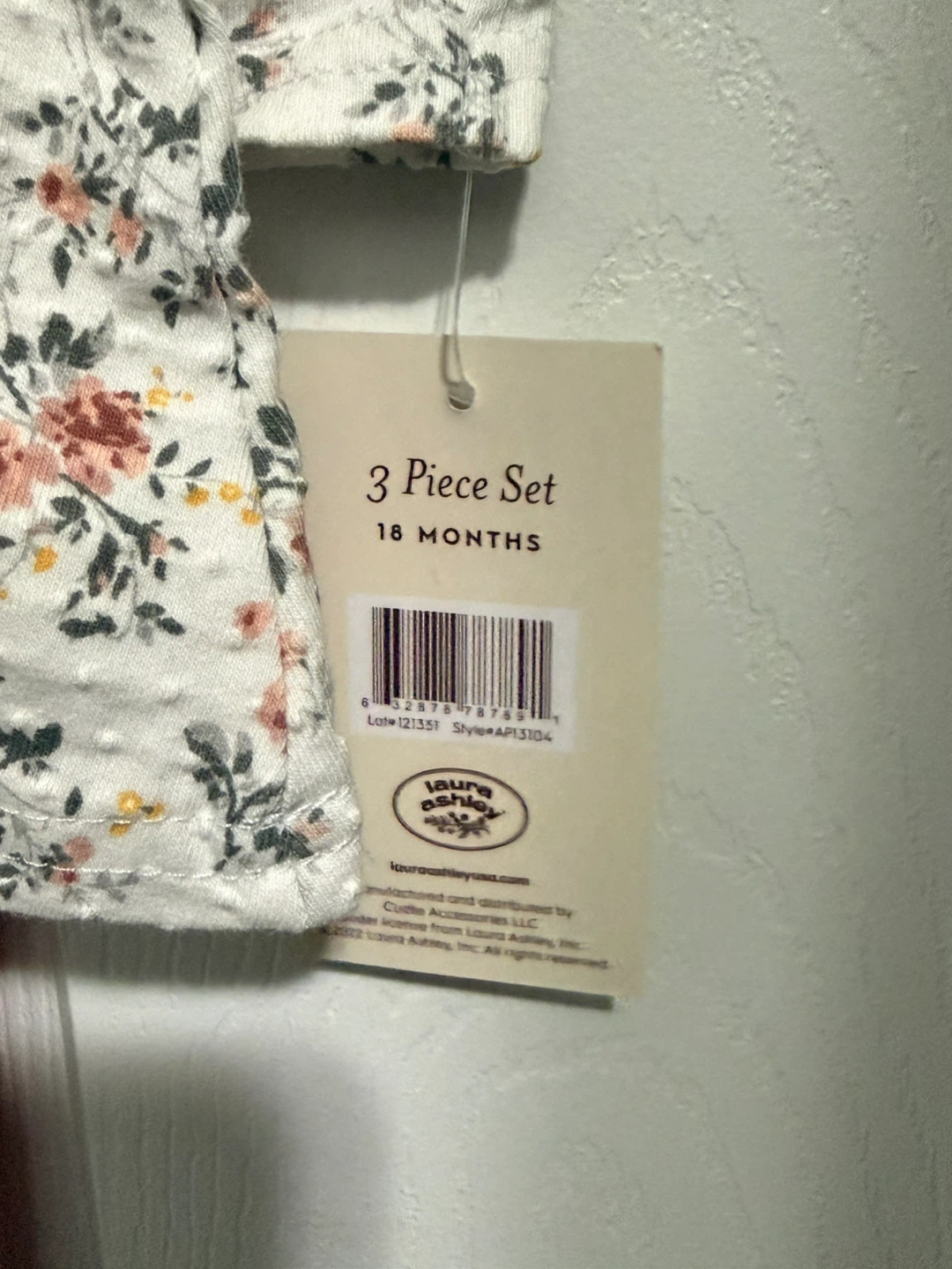*Brand new, tags on!* Laura Ashley Baby Girls set- 18 Months - photo 3