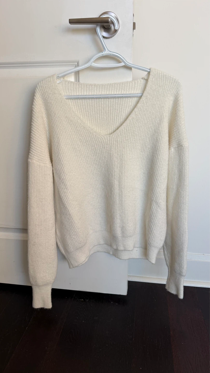 Cream Ribbed V-Neck Sweater - photo 2