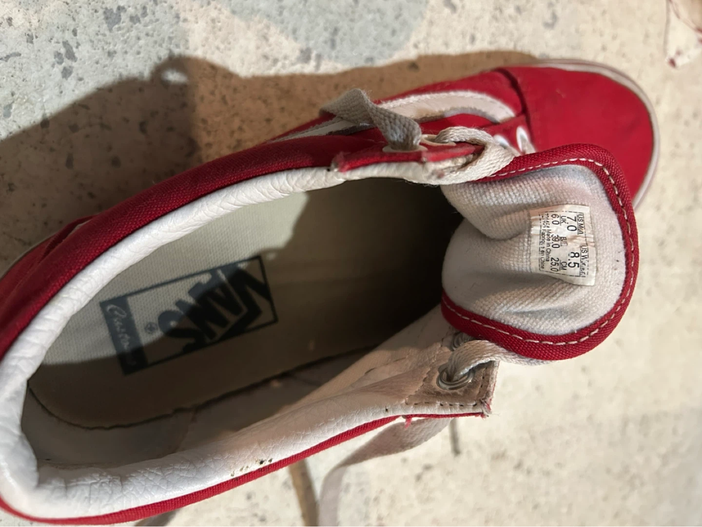 Vans low top red shoes with custom rose detailing - photo 2