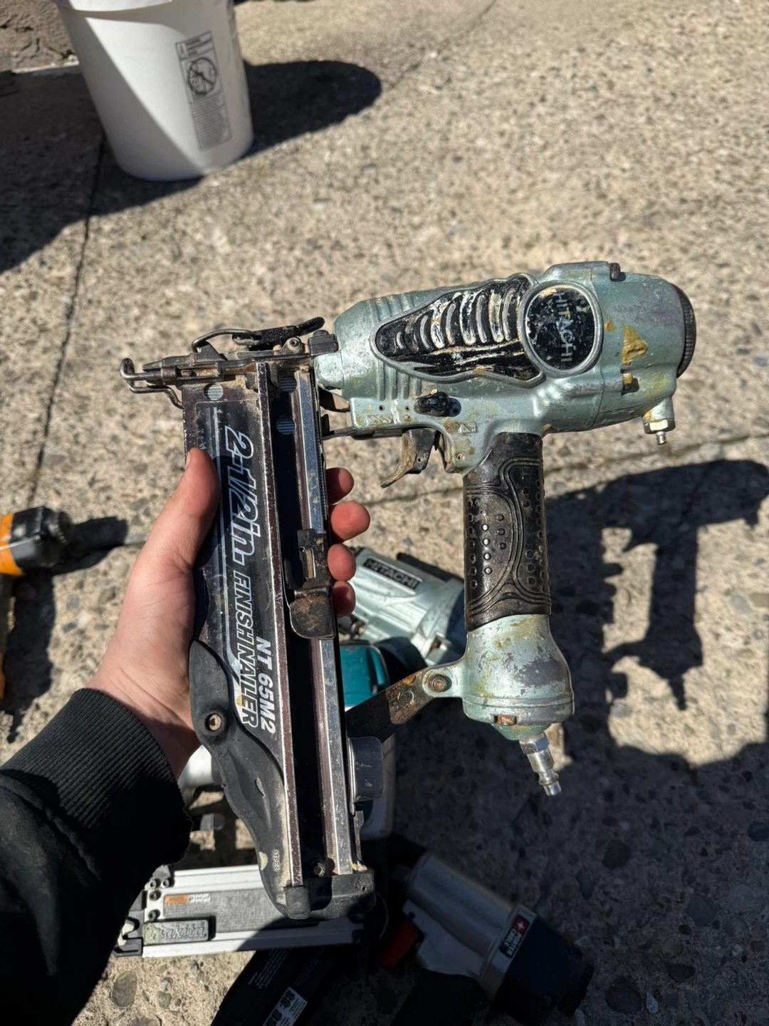 Hitachi NT65M2 2-1/2in. Coil Siding Nailer