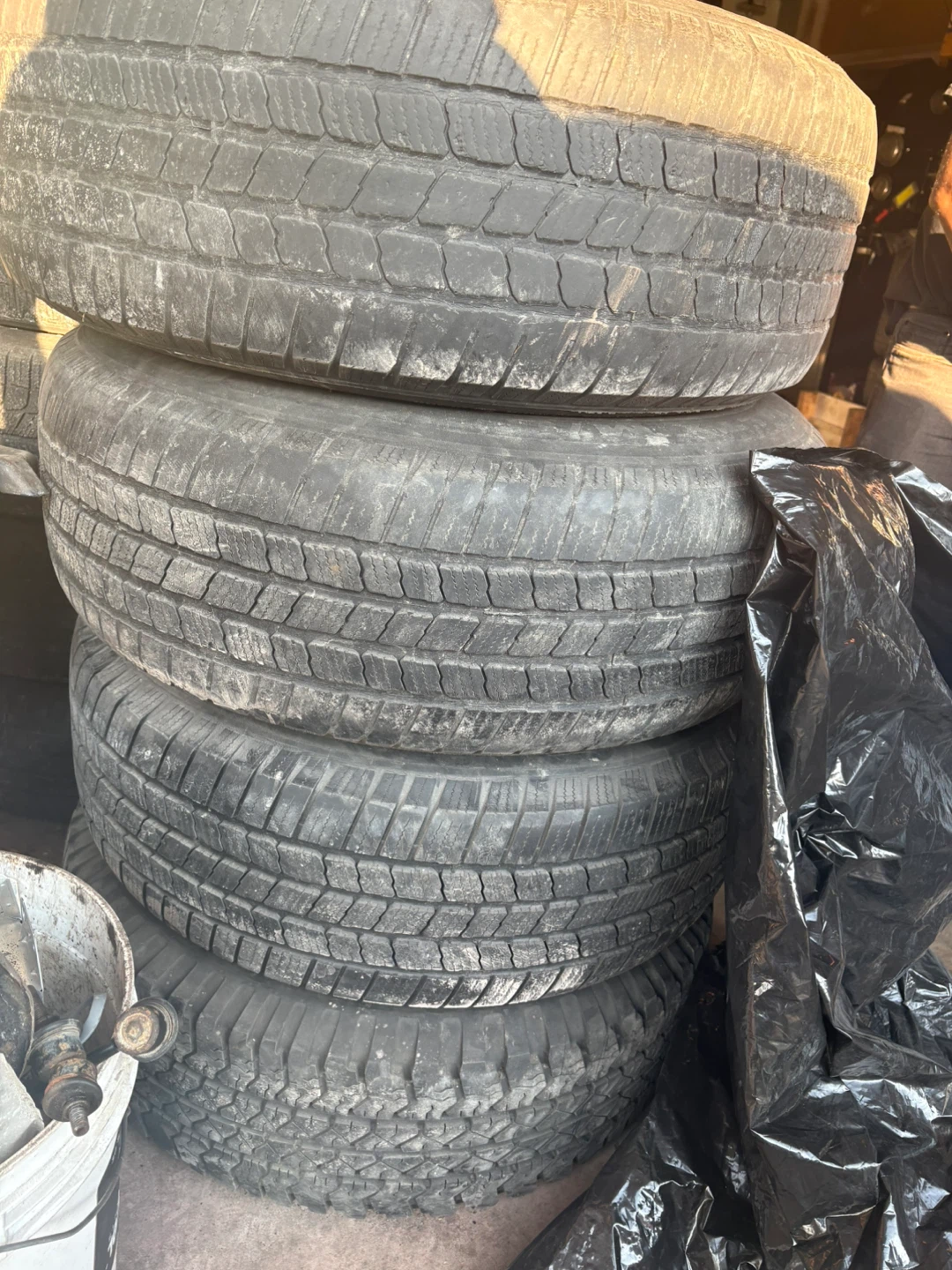 Hummer H2 Wheels and Tires Set (4) - photo 2