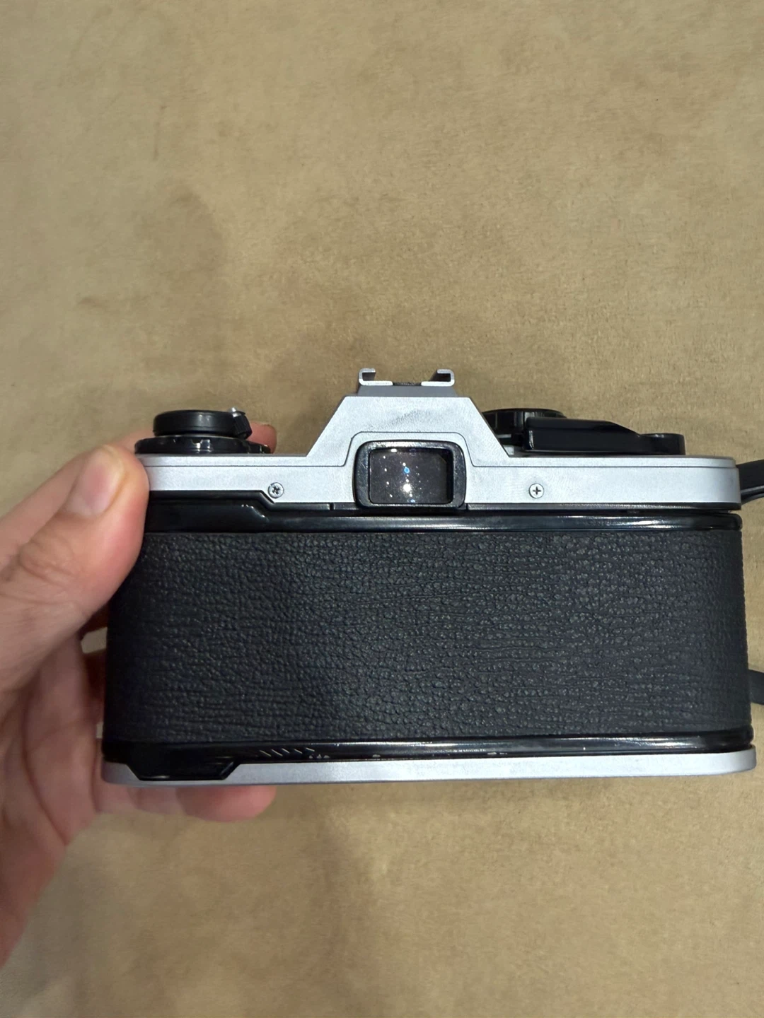 Olympus OM10 35mm Film Camera with 50mm f1.8 Lens - photo 5