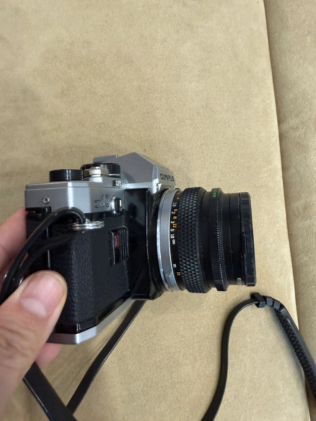 Olympus OM10 35mm Film Camera with 50mm f1.8 Lens - photo 2
