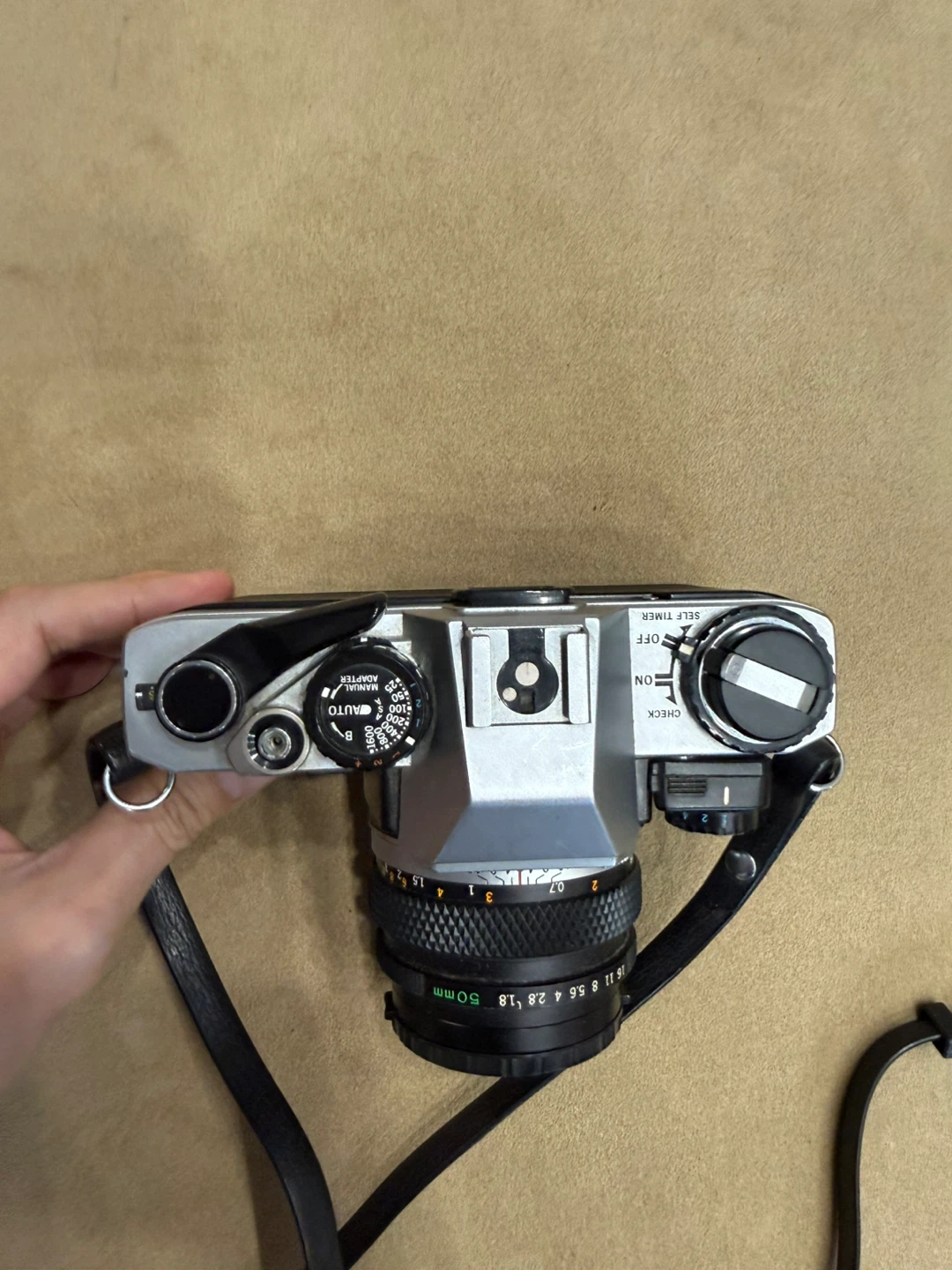 Olympus OM10 35mm Film Camera with 50mm f1.8 Lens - photo 4