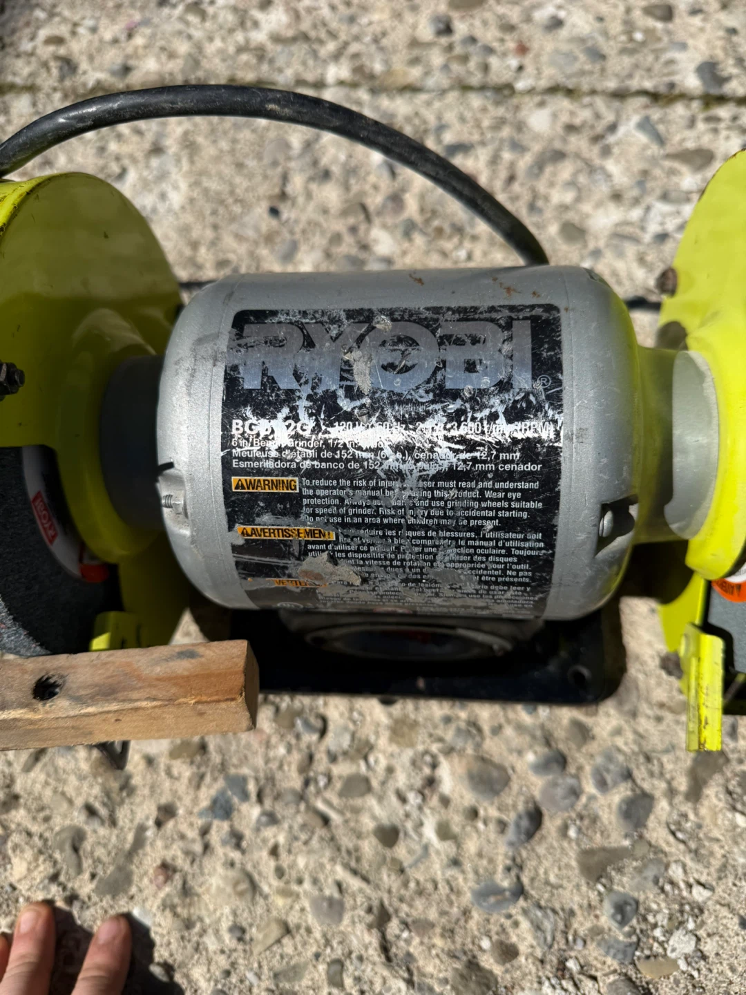 Ryobi BG212 Bench Grinder - photo 2