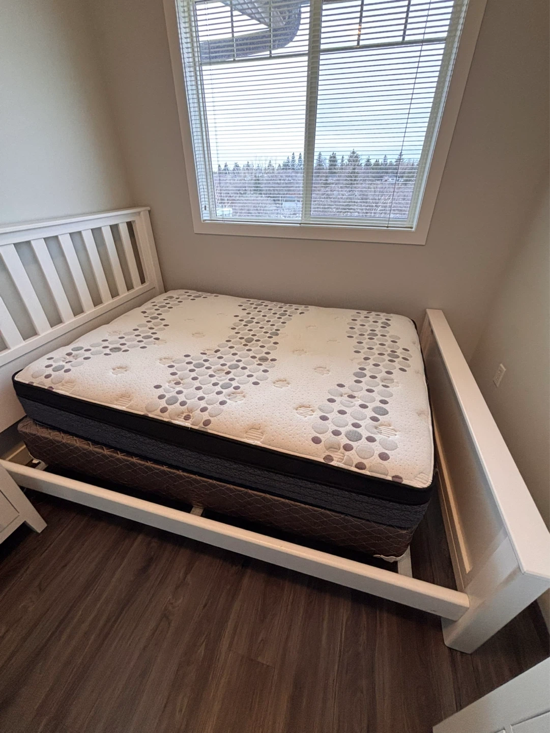 FREE! Double mattress and box spring