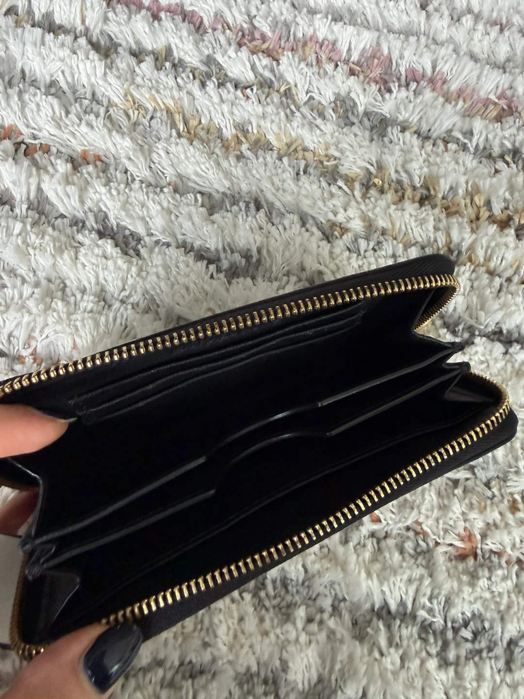 Michael Kors Black Leather Zip Around Wallet - photo 3