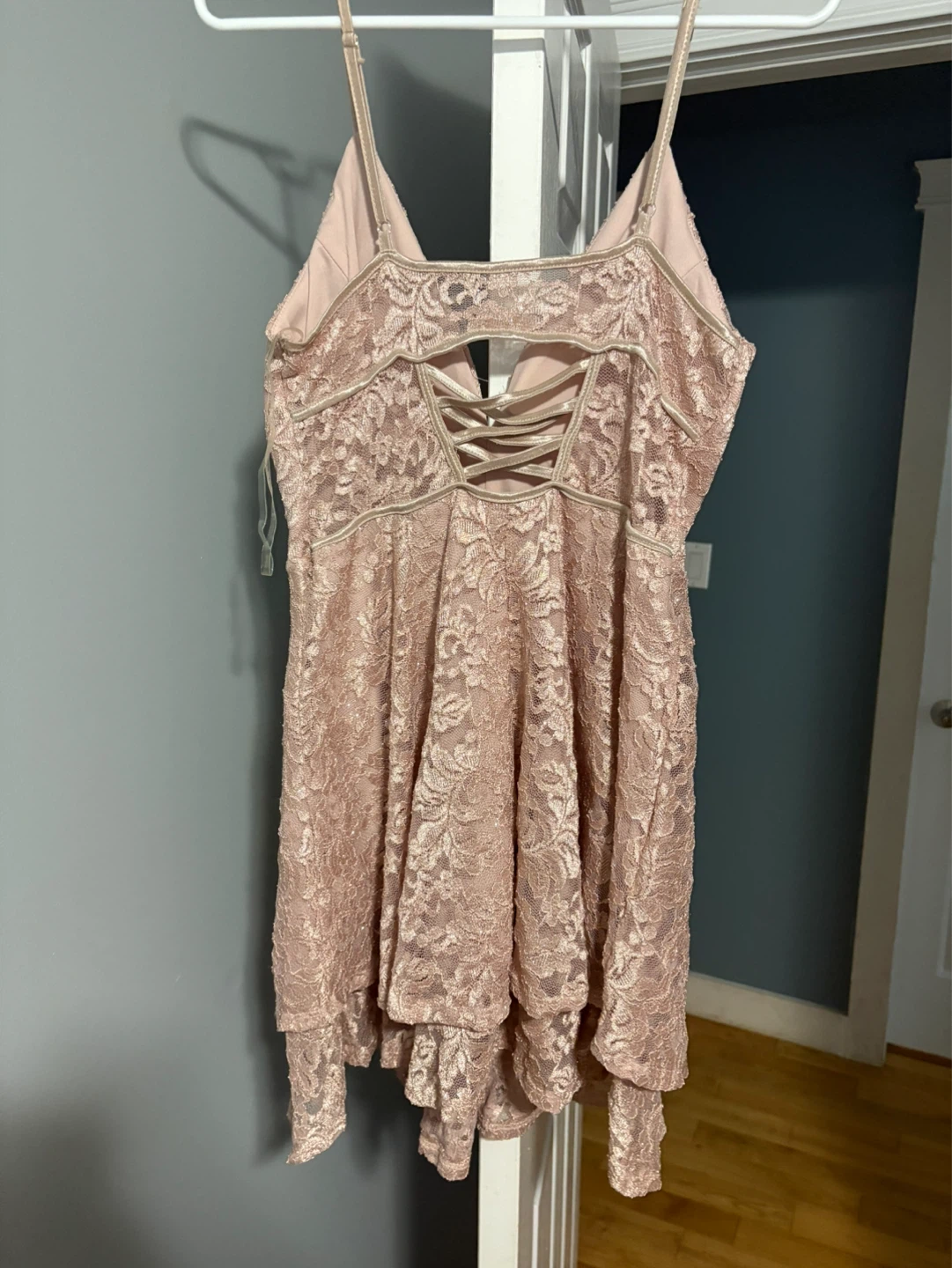 Pink Lace Dress with Criss-Cross Back - photo 2