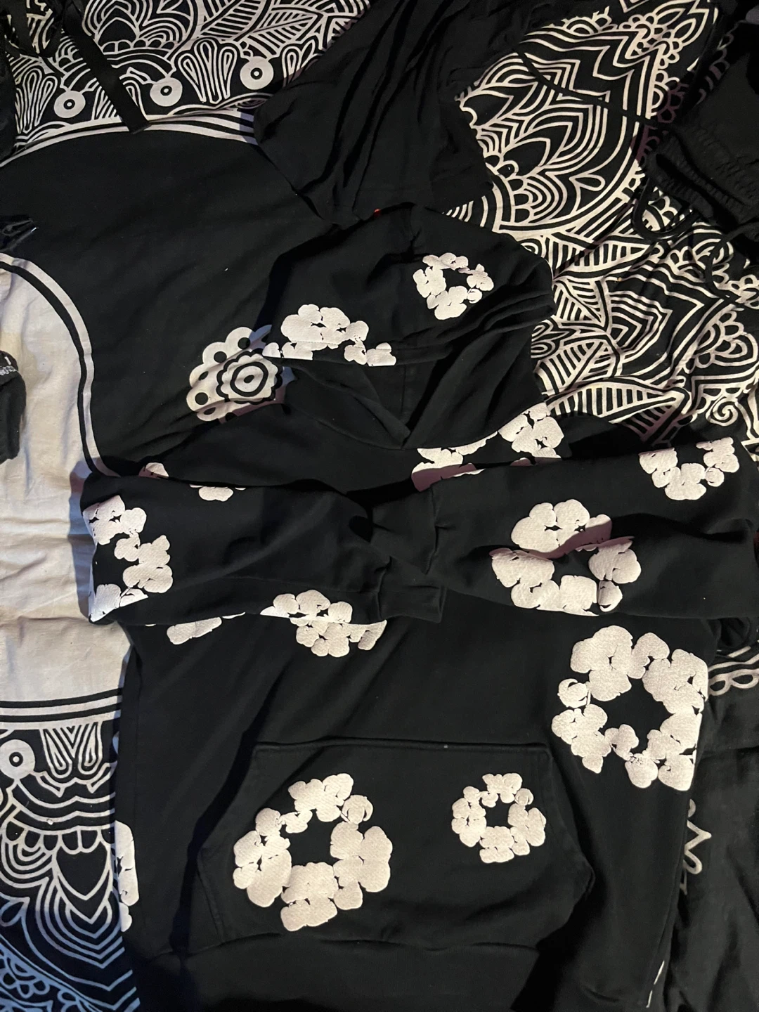Denim Tears Black Hoodie and Sweatpants Set - photo 2