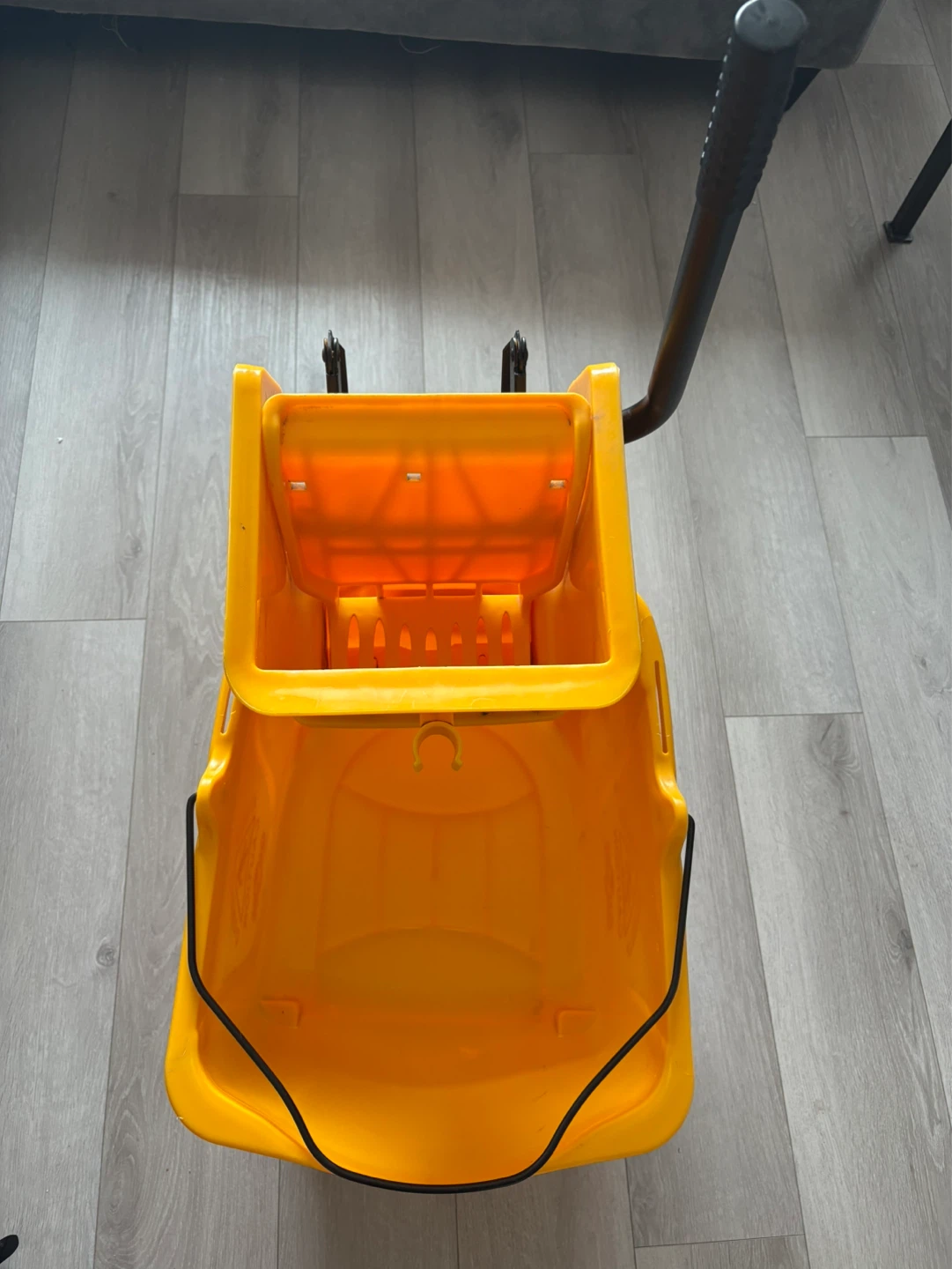 Commercial Mop Bucket with Wringer – 35 Qt (Clean & Wheels)🪣 - photo 4