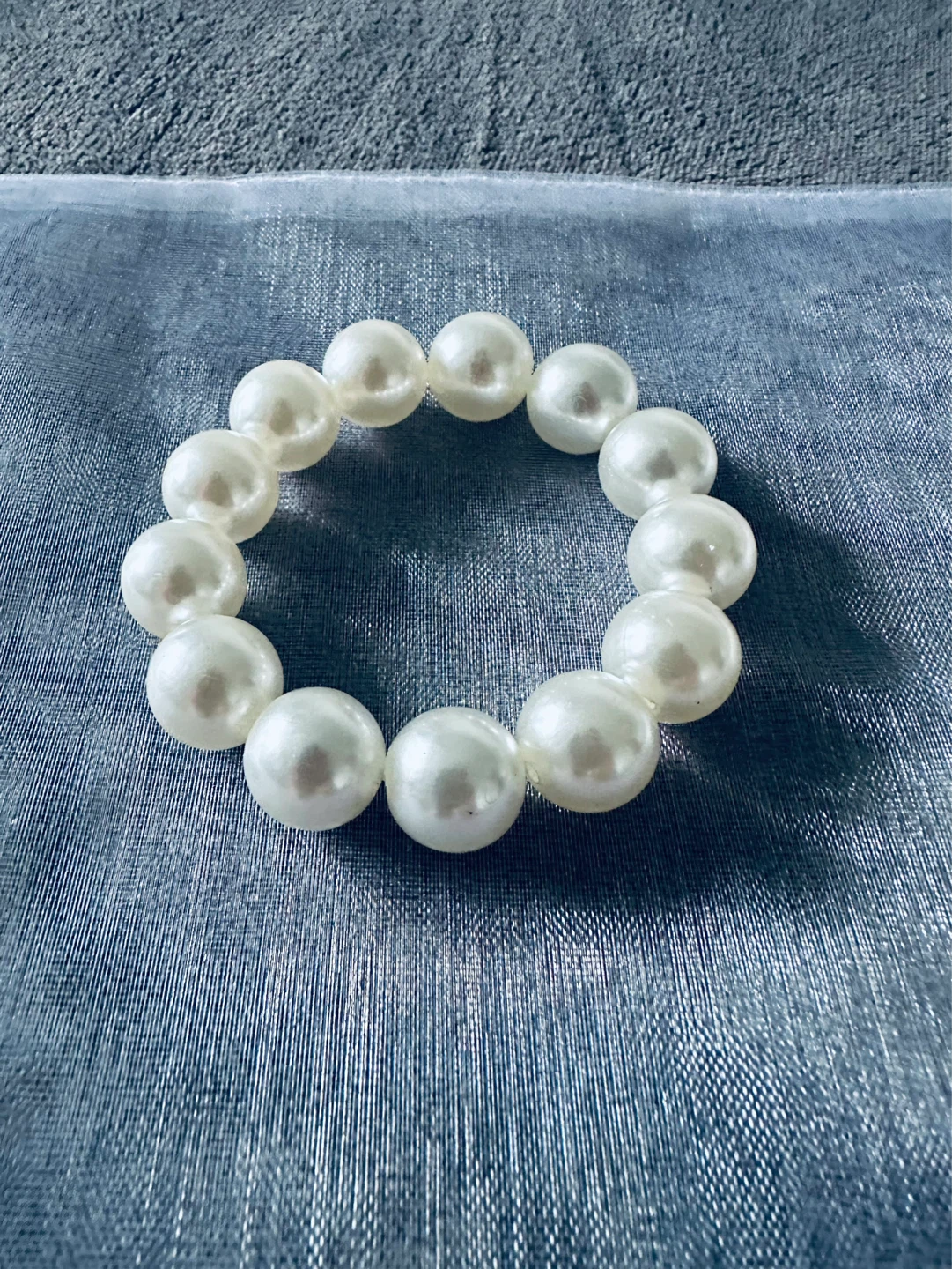 White Pearl Stretch Bracelet/Hair Tie