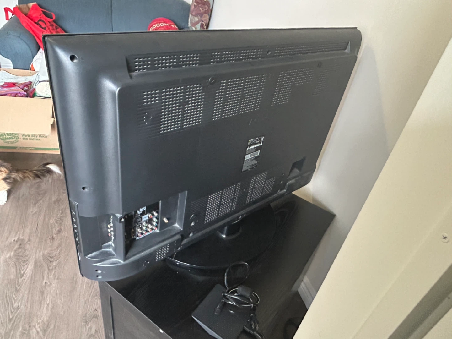 40 Inch Sharp AQUOS LCD TV - photo 3