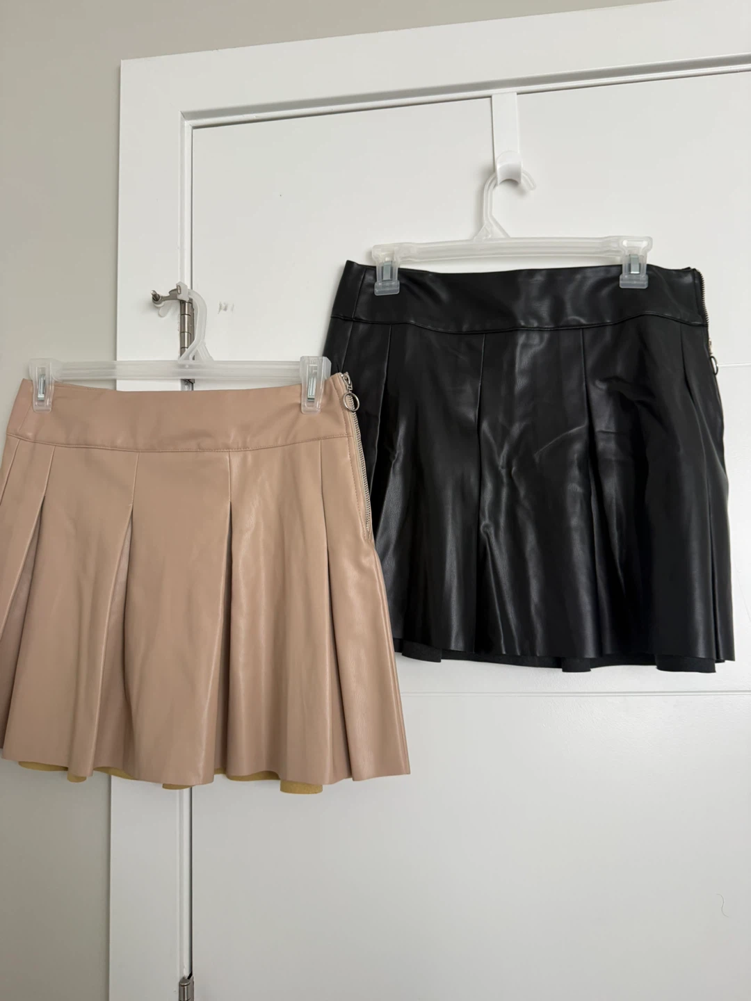 Wet Seal Faux Leather Pleated Mini Skirt - Tan - Size L