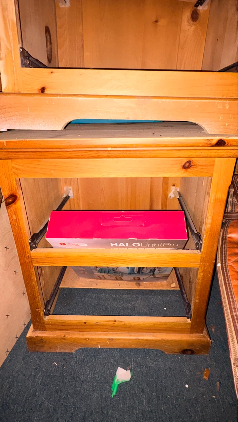 Solid wood nightstands (2) with drawers - photo 4