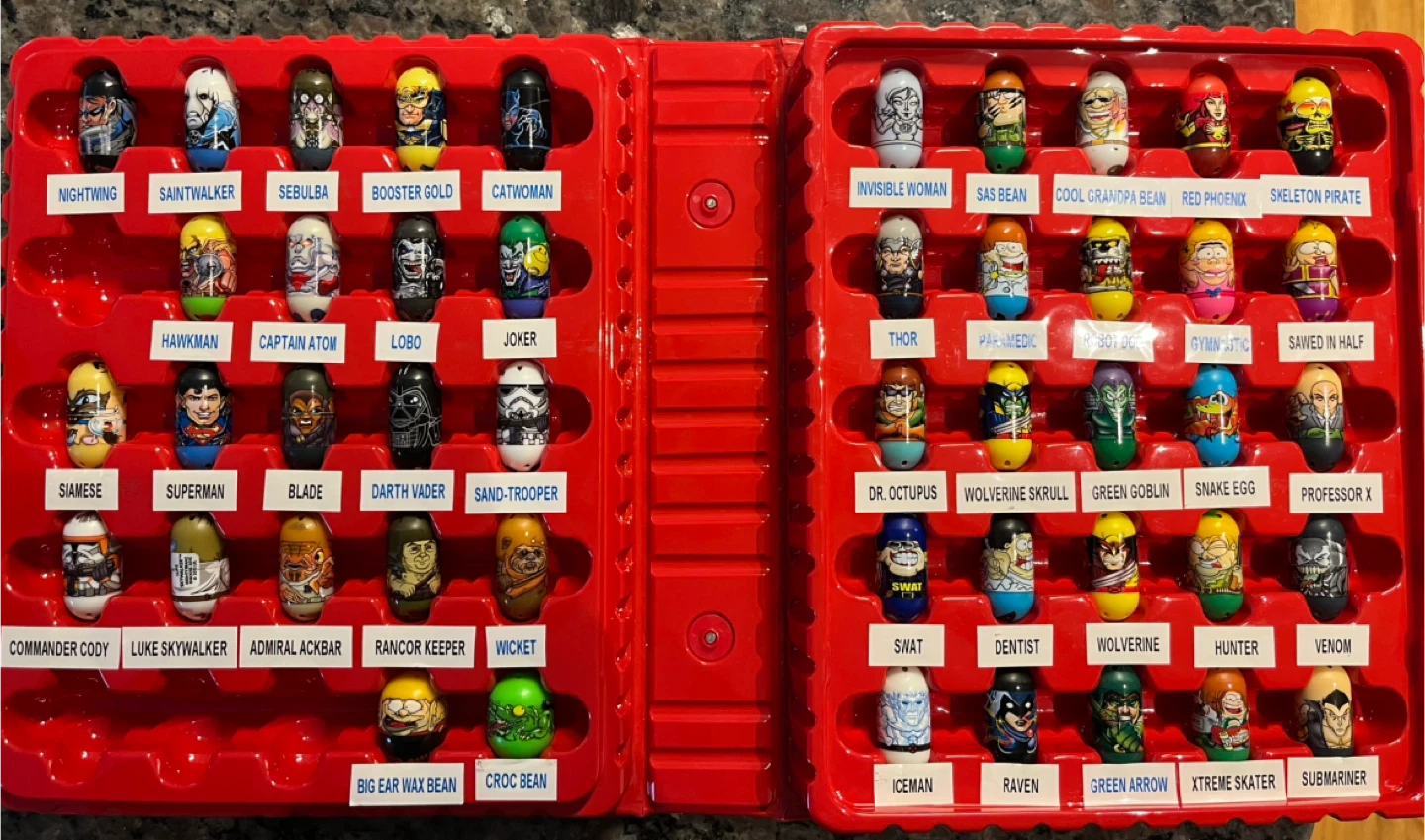 Mighty Beanz Series 2 Collector's Case with 46 Beans