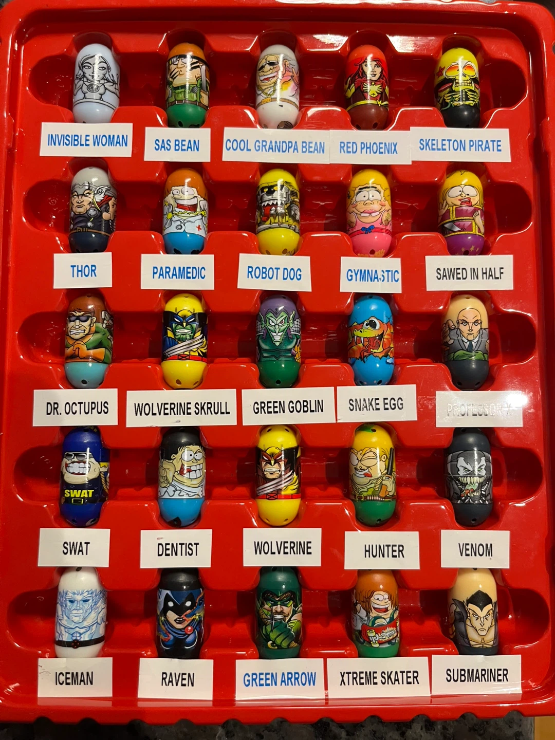 Mighty Beanz Series 2 Collector's Case with 46 Beans - photo 3