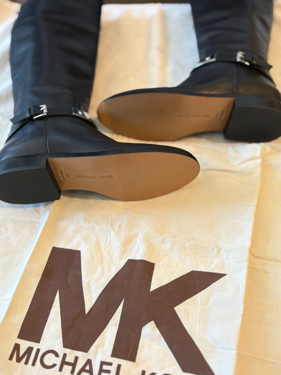 NWOT Michael Kors Black Leather Boots size 7 - photo 3