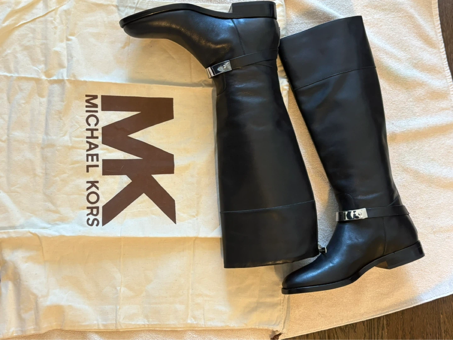 NWOT Michael Kors Black Leather Boots size 7 - photo 2