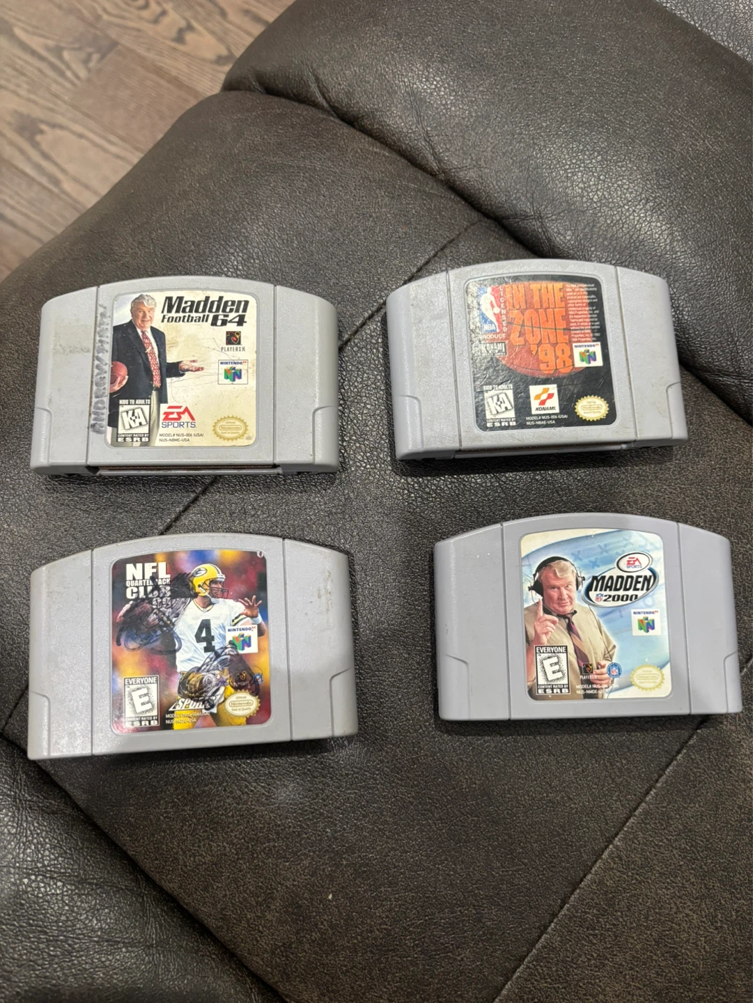 Nintendo 64 Sports Game Lot - Madden, NFL 98 - photo 3