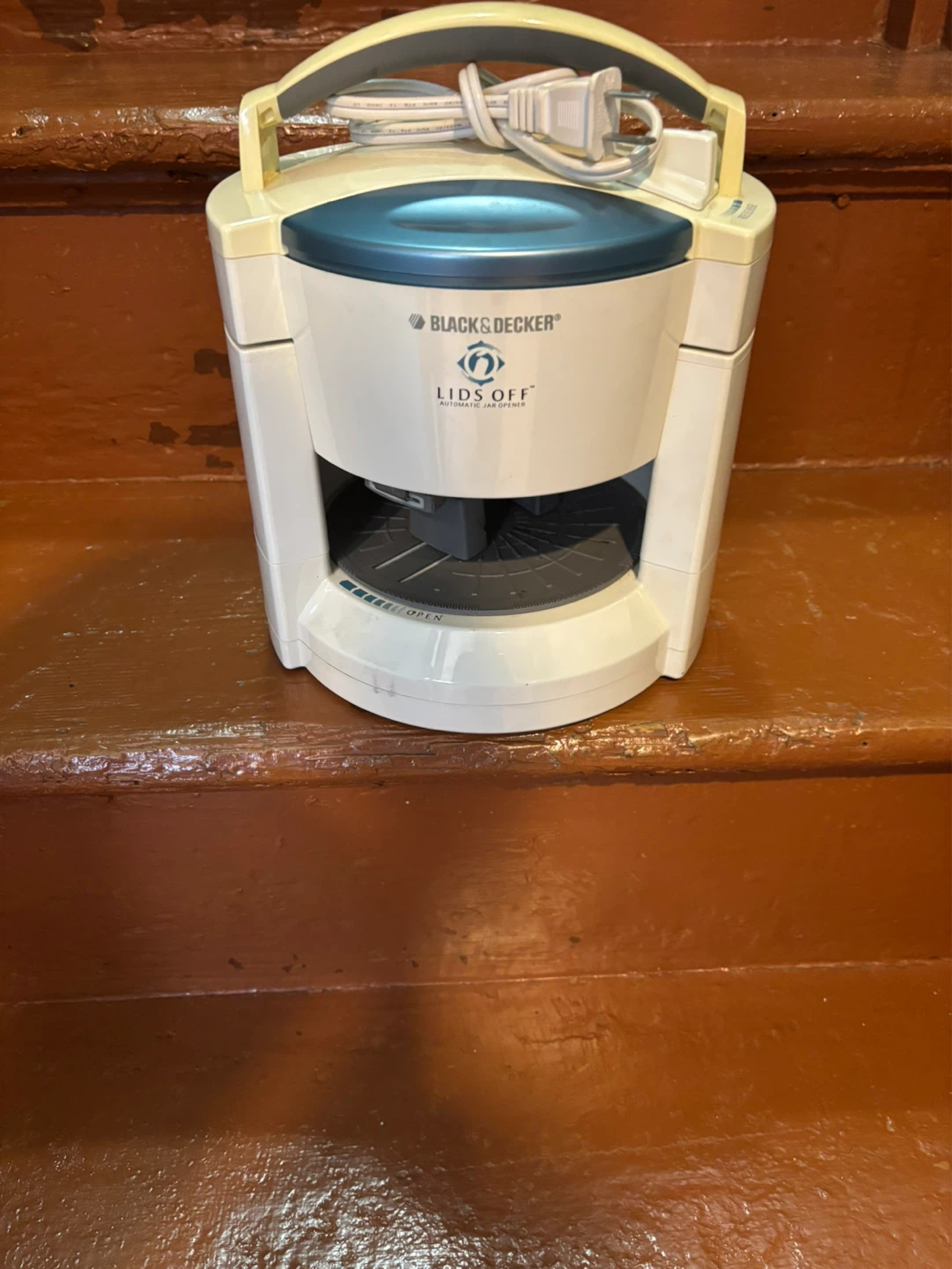 Black & Decker Lids Off Automatic Jar Opener