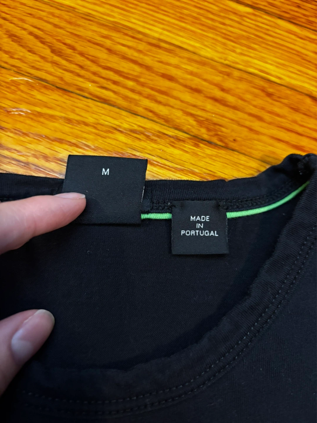 Hugo Boss Black T-Shirt - Size M - photo 3