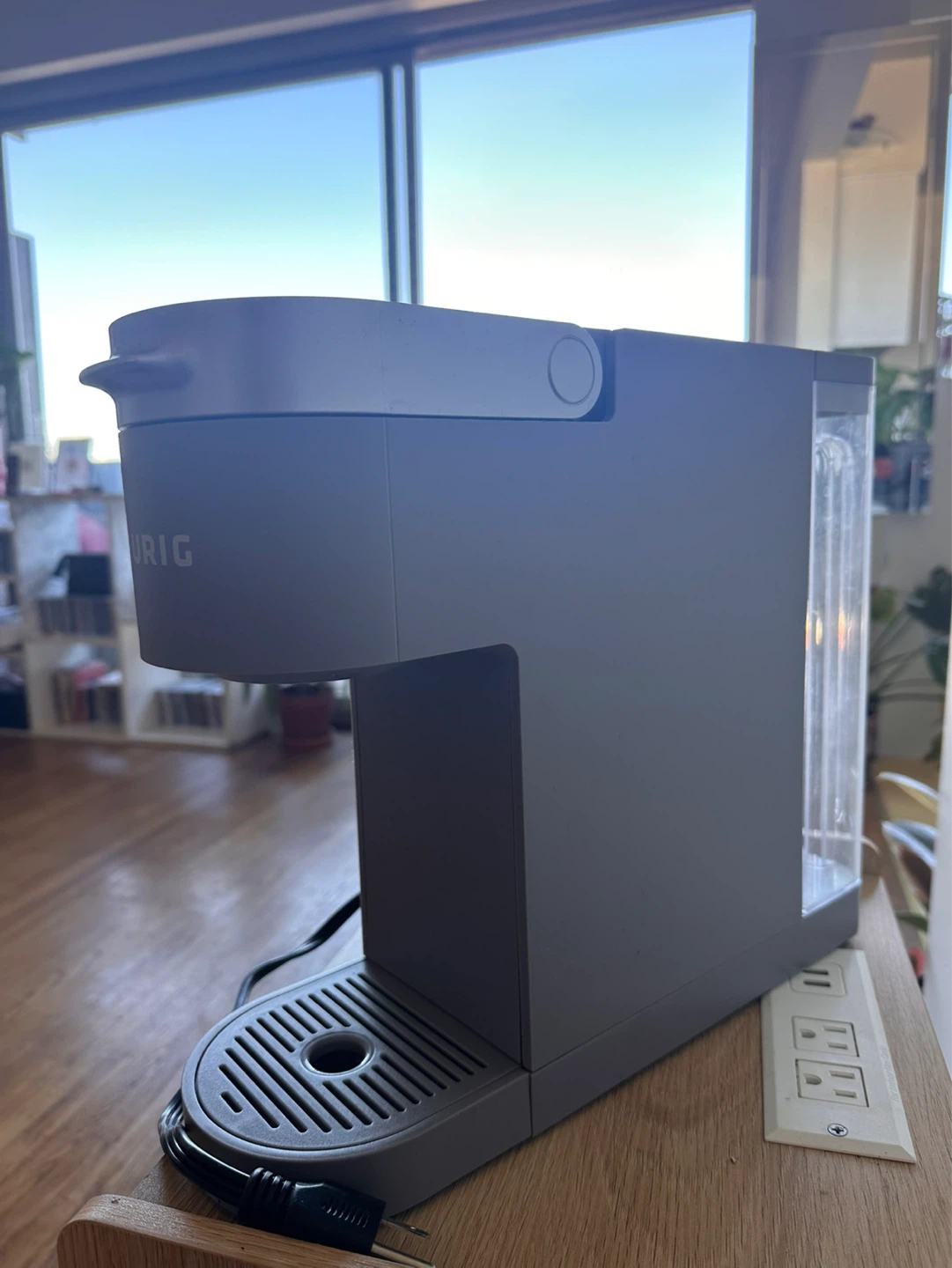Keurig Coffee Maker - Grey - photo 2