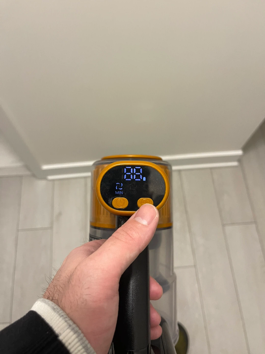 Cordless Stick Vacuum Cleaner - photo 3
