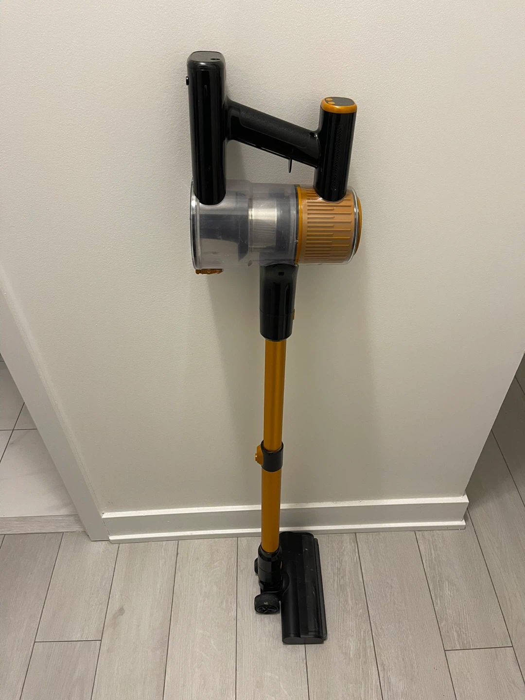 Cordless Stick Vacuum Cleaner - photo 2