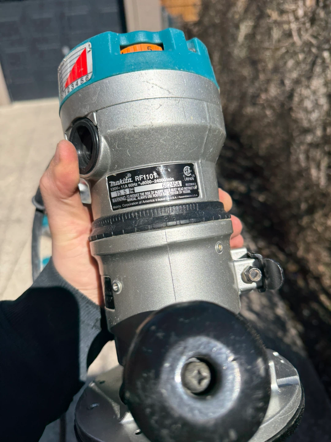 Makita RF110 Router with Case and Accessories - photo 4
