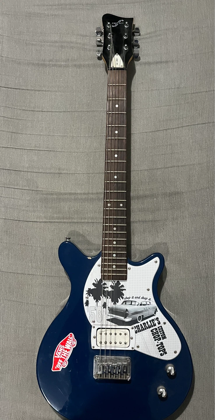 First Act Me 3901 Electric Guitar and Stand