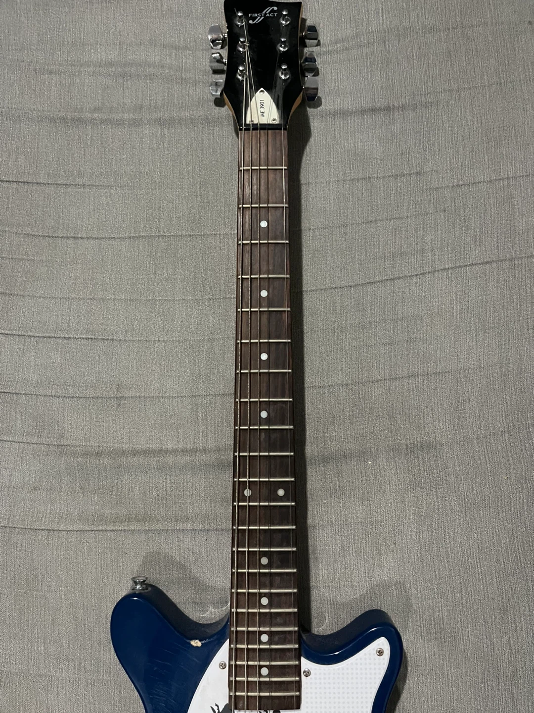 First Act Me 3901 Electric Guitar and Stand - photo 3