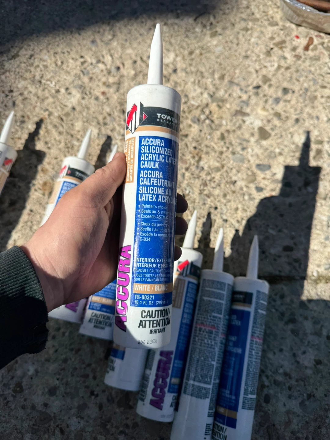 Accura Siliconeized Acrylic Latex Caulk - White - photo 2