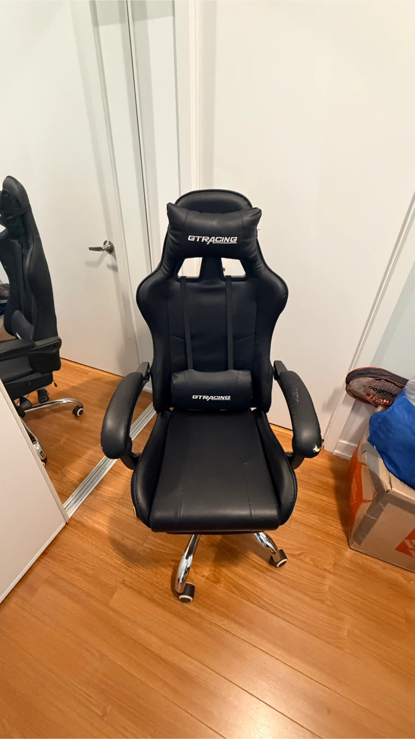 Move out sale- GT-RACING Gaming Chair