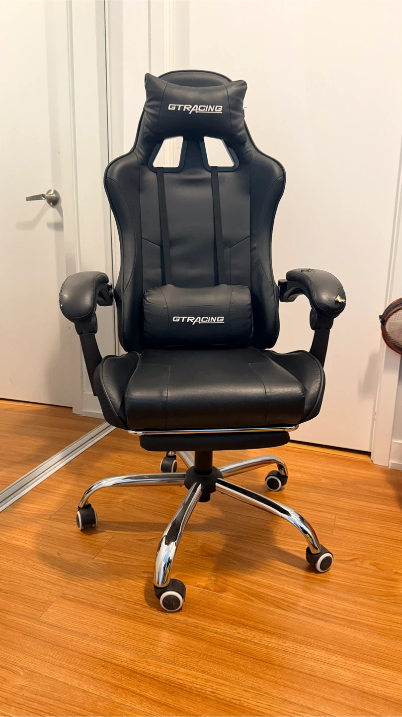 Move out sale- GT-RACING Gaming Chair - photo 3