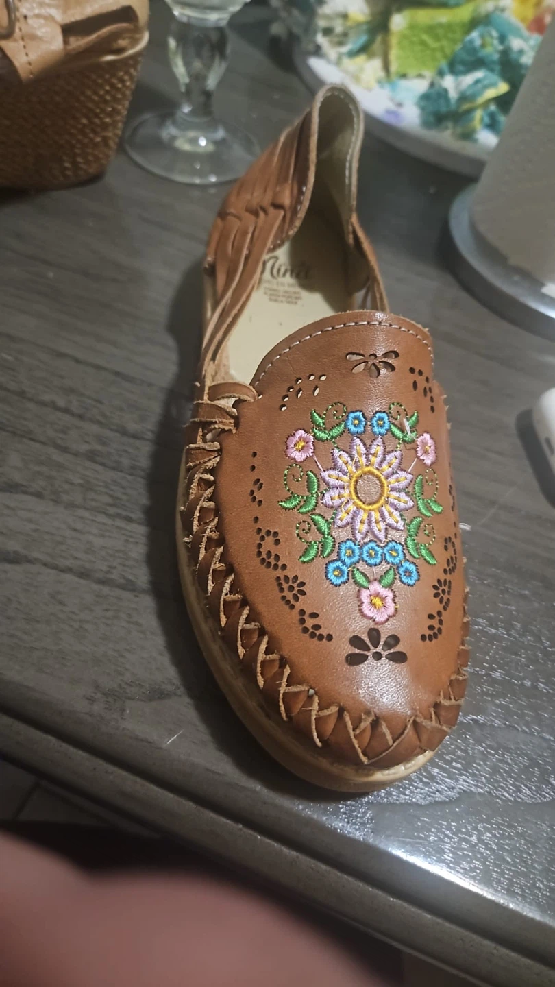 Women's Embroidered Leather Sandals - photo 5