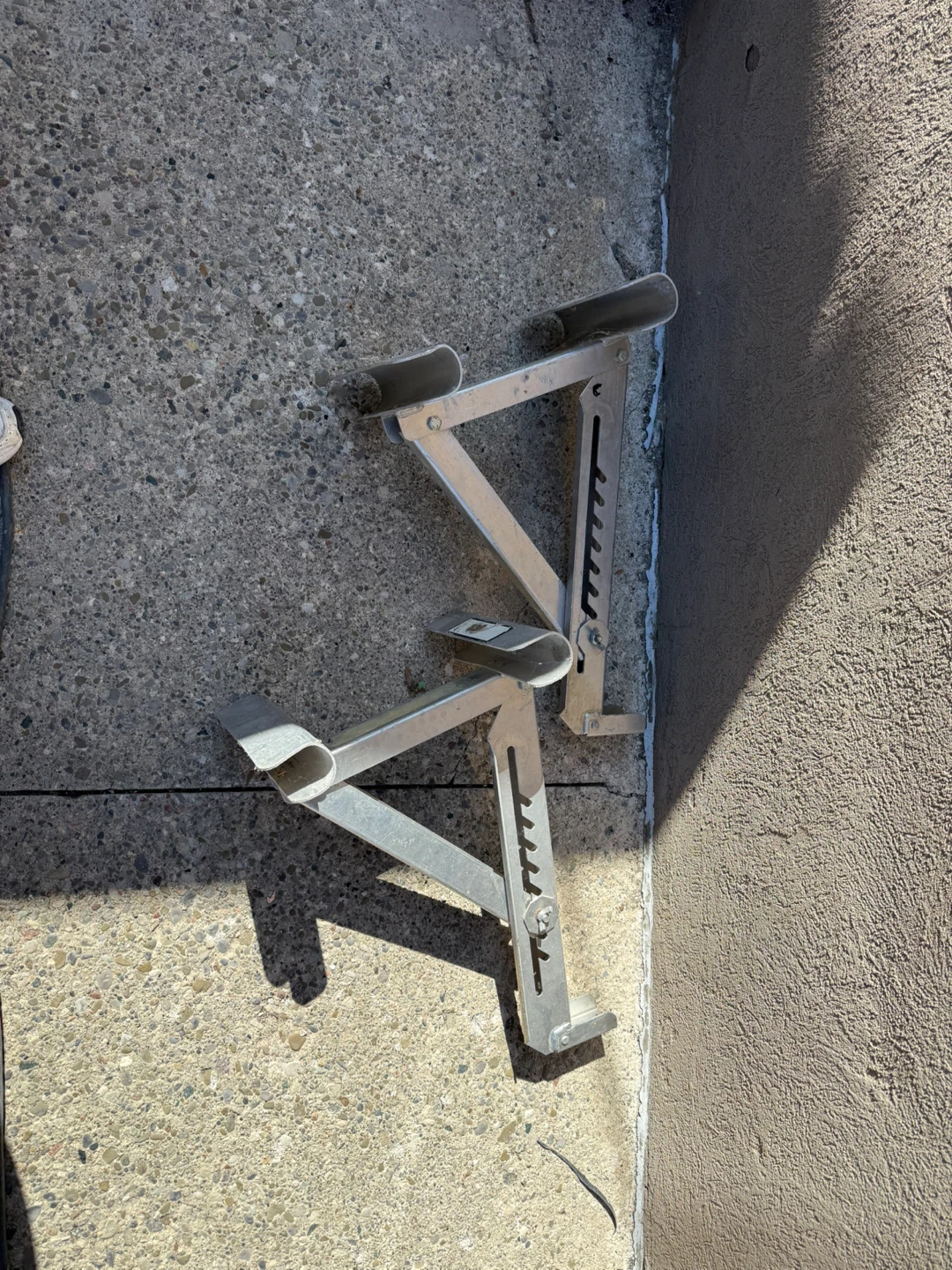 Adjustable Metal Brackets (Set of 2)
