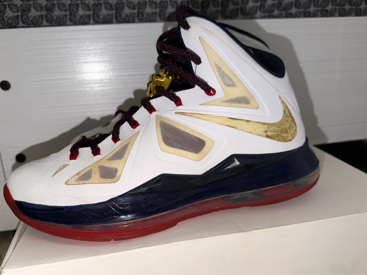 Nike LeBron 10 Elite Men's Basketball Shoes - photo 5